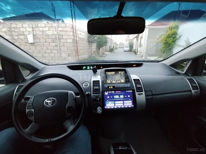 Toyota Prius-10