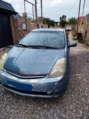 Toyota Prius-12