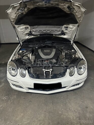 Mercedes E 350-10