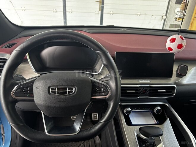 Geely Coolray-6