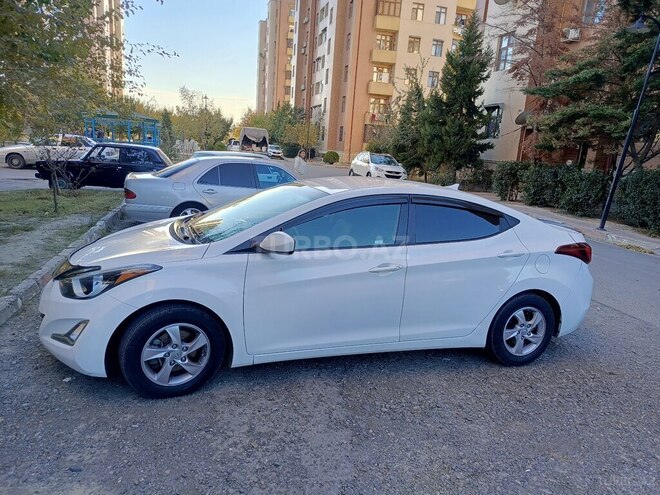 Hyundai Elantra-7