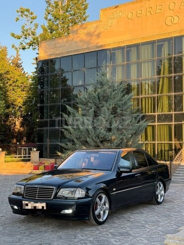 Mercedes C 200-2