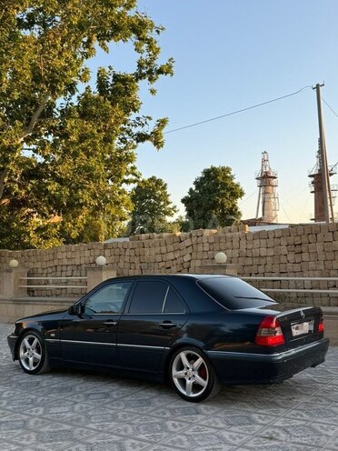 Mercedes C 200-3