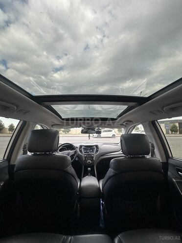 Hyundai Santa Fe-12