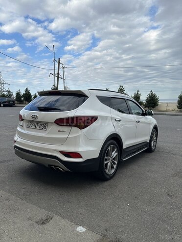 Hyundai Santa Fe-5