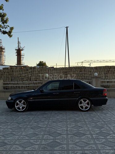 Mercedes C 200-8