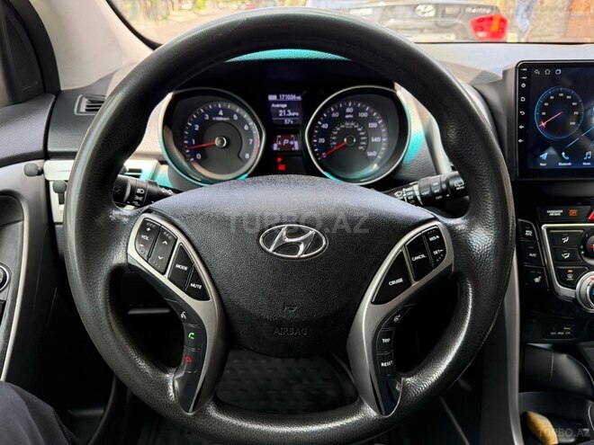 Hyundai Elantra-18