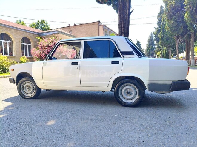 LADA (VAZ) 2107-4