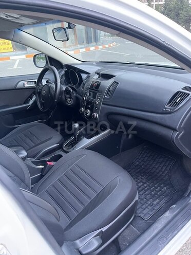Kia Cerato-12