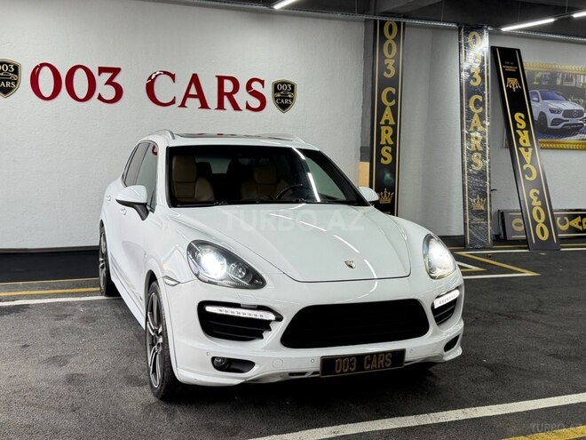 Porsche Cayenne GTS-2