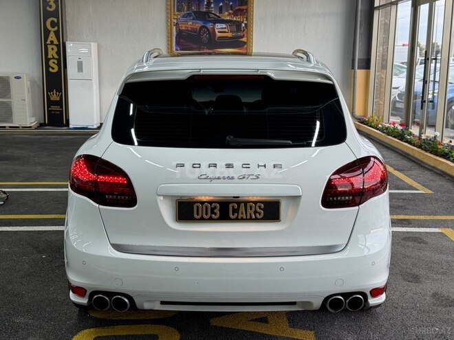 Porsche Cayenne GTS-4