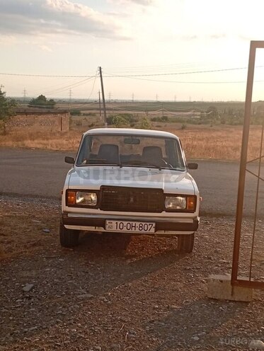 LADA (VAZ) 2107-1