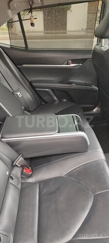 Toyota Camry-11