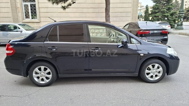 Nissan Tiida-3