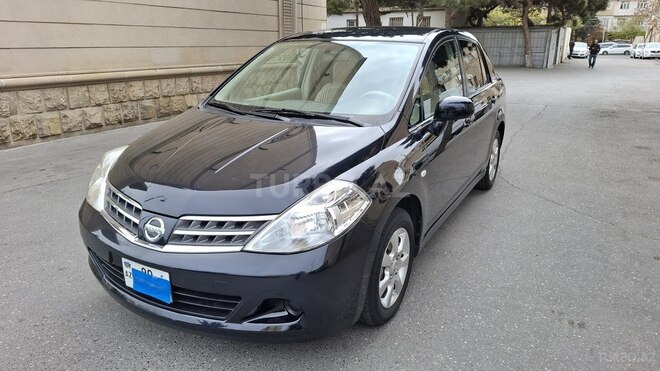 Nissan Tiida-1
