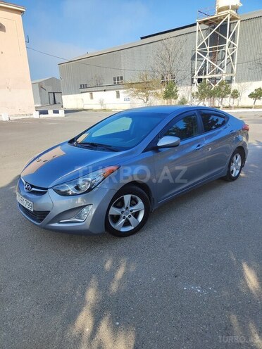 Hyundai Elantra-2