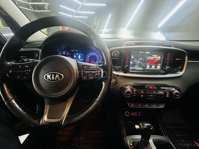 Kia Sorento-12