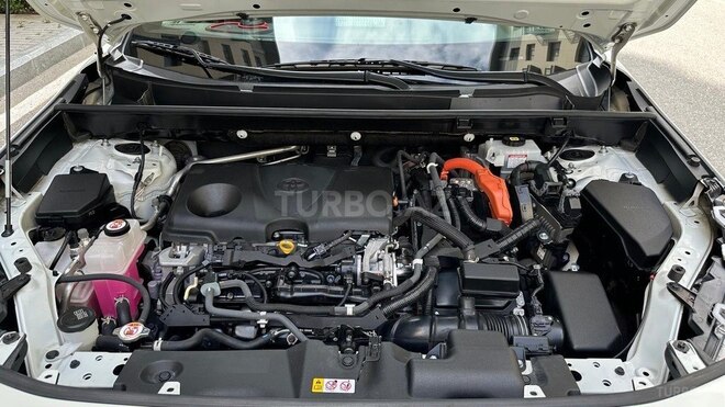 Toyota RAV4-6