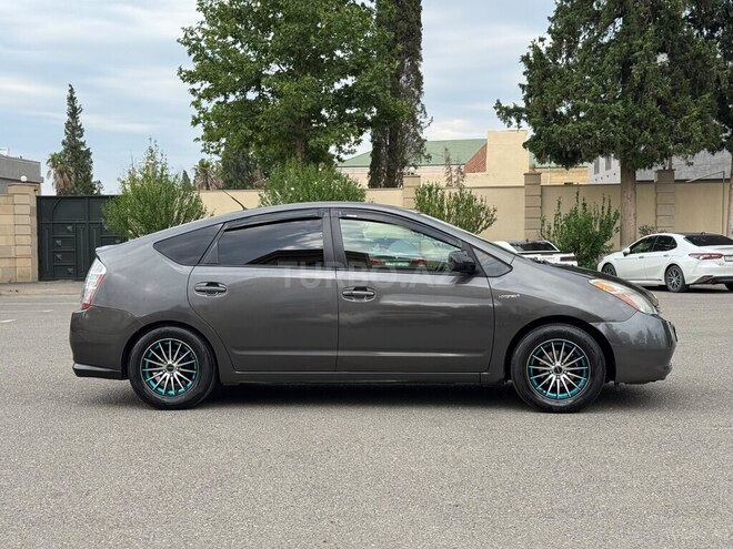 Toyota Prius-7
