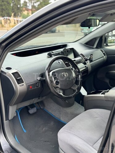 Toyota Prius-15