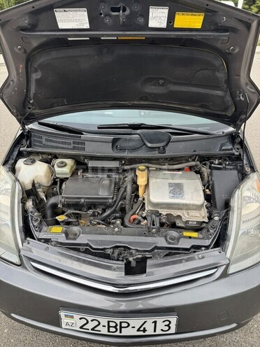 Toyota Prius-13