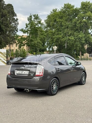 Toyota Prius-8