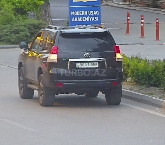 Toyota Land Cruiser Prado-8