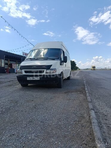 Ford Transit-2