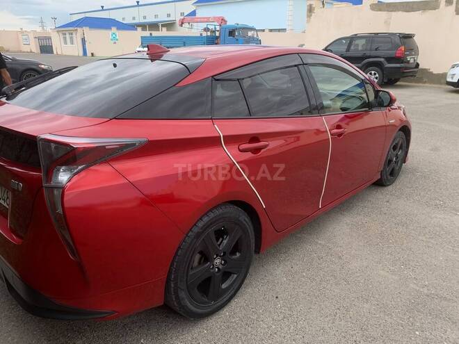 Toyota Prius-5