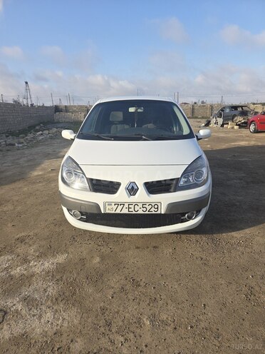Renault Grand Scenic-1