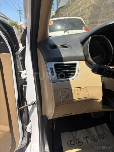 Hyundai Elantra-9