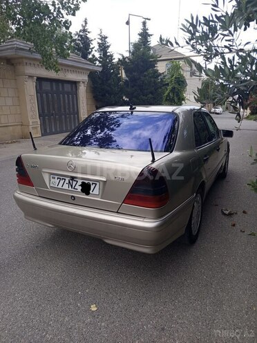 Mercedes C 220-10