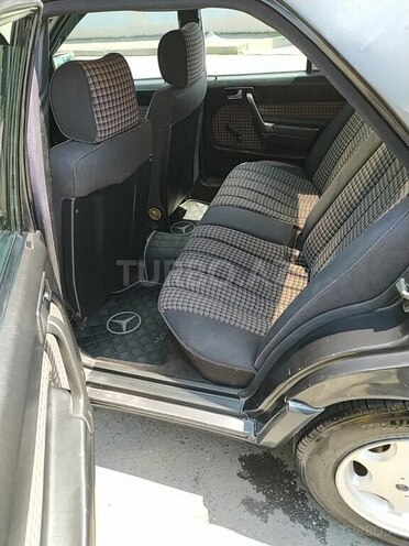 Mercedes 190-5