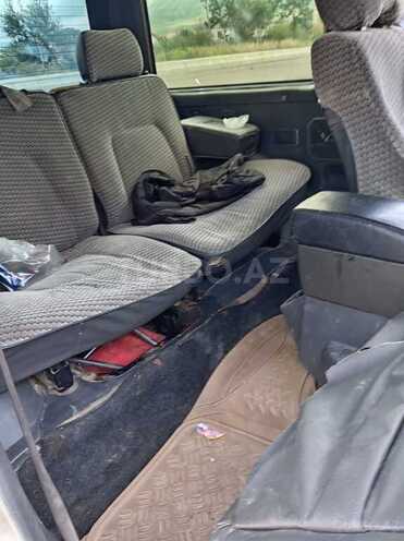 Mitsubishi Pajero-8