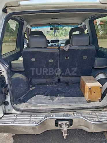 Mitsubishi Pajero-9