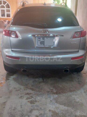 Infiniti FX35-3