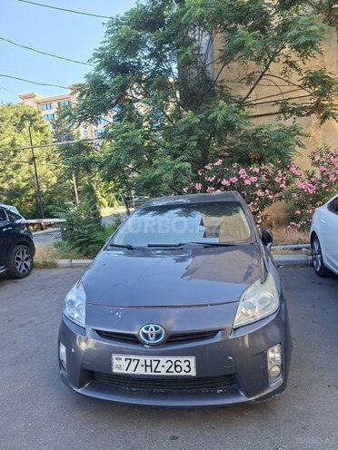 Toyota Prius-1