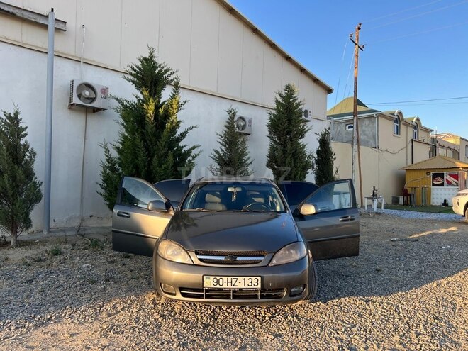 Chevrolet Lacetti-1