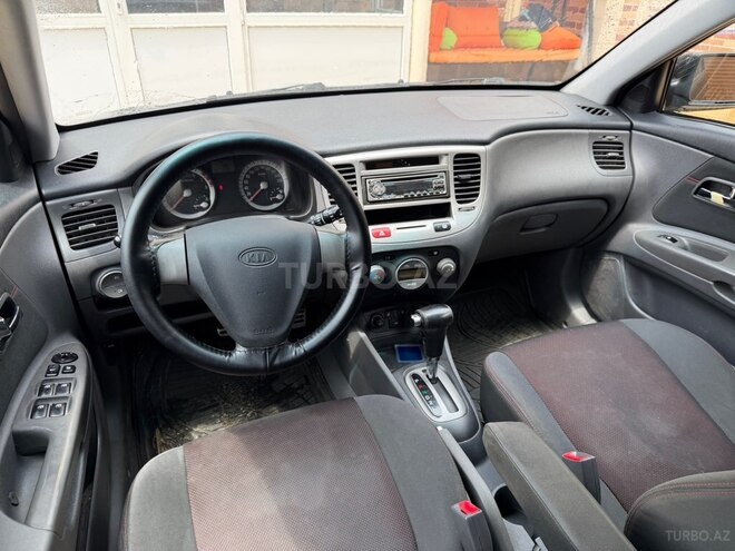 Kia Rio-11