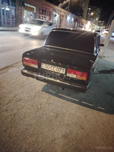 LADA (VAZ) 2107-2