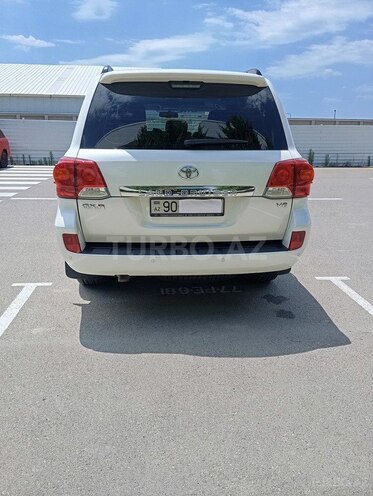 Toyota Land Cruiser-5