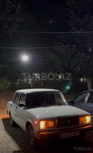 LADA (VAZ) 2107-2