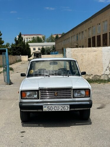 LADA (VAZ) 2107-1