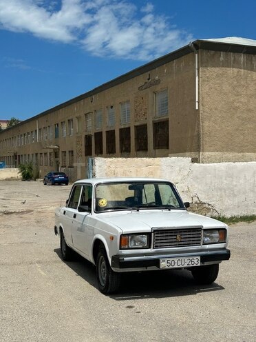 LADA (VAZ) 2107-2