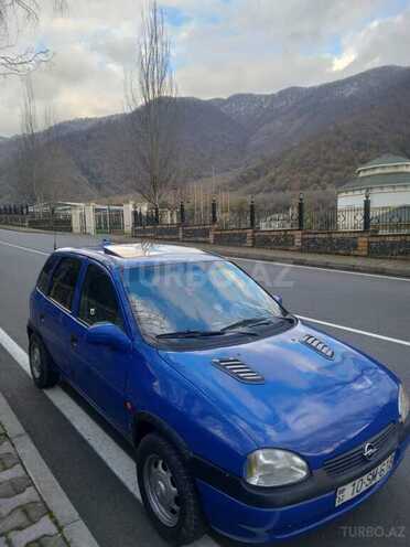 Opel Corsa-2