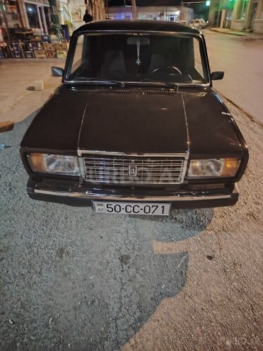 LADA (VAZ) 2107-1