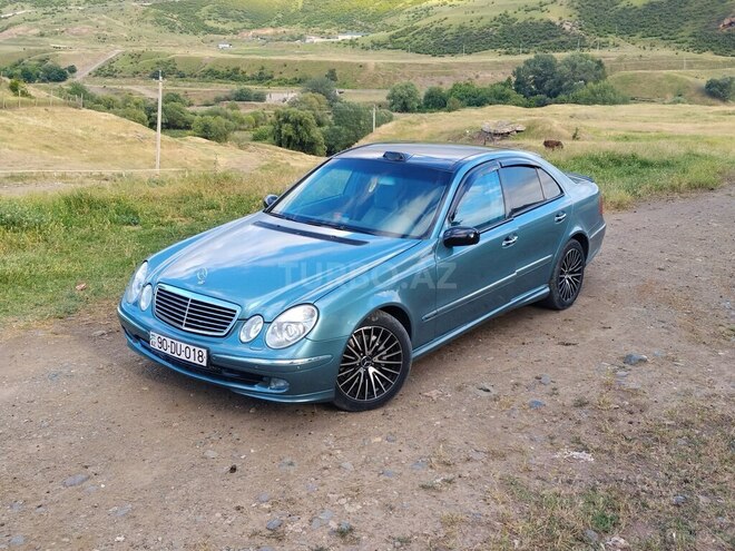 Mercedes E 320-4