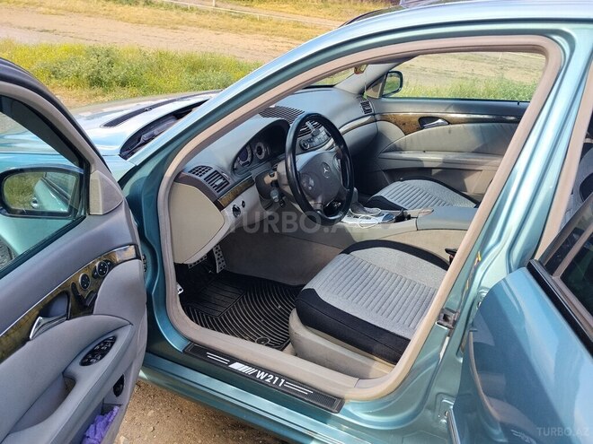 Mercedes E 320-7