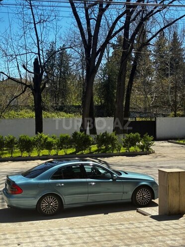 Mercedes E 320-6