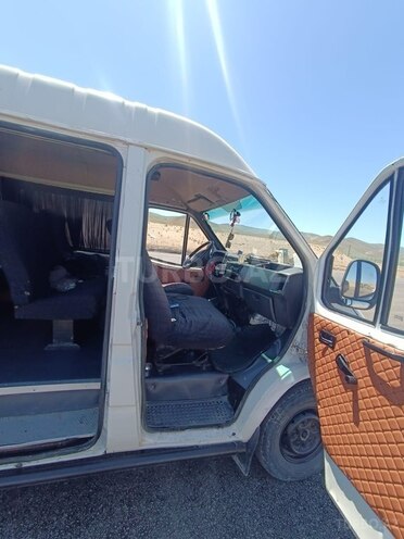 Ford Transit-7
